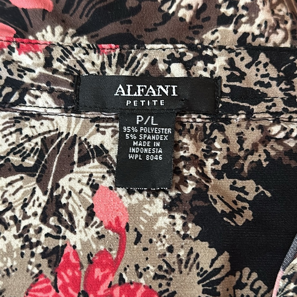 Blouse By Alfani P/L. Very soft and in great condition. - Picture 6 of 8